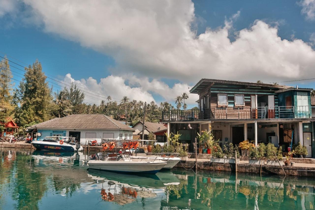 Baan Rabieng Talay Homestayบ้านระเบียงทะเล โฮมสเตย์เกาะกูด Ko Kut 外观 照片